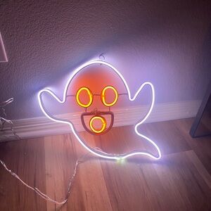 Neon light, hangable halloween ghost